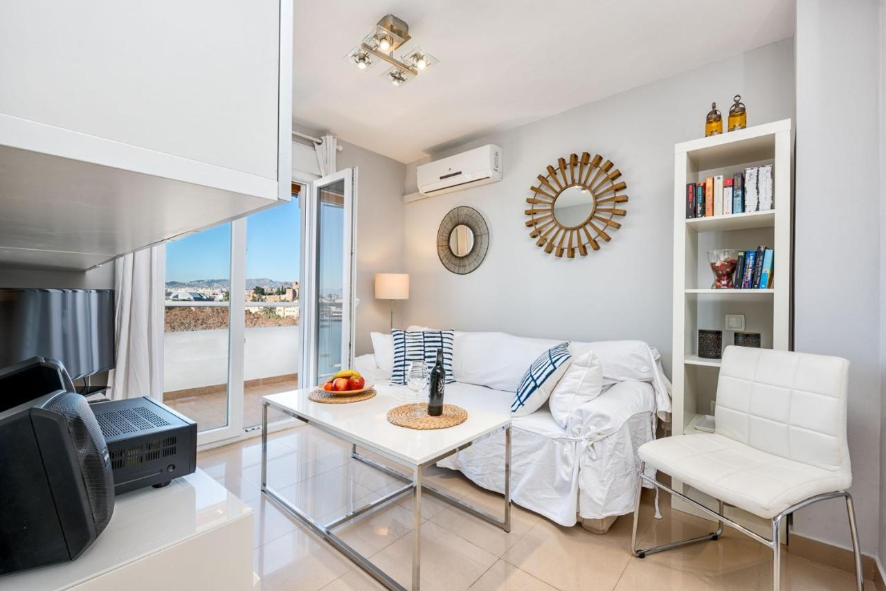 Susana Beach Apartment In Malaga By Solaga Holiday Homes ภายนอก รูปภาพ