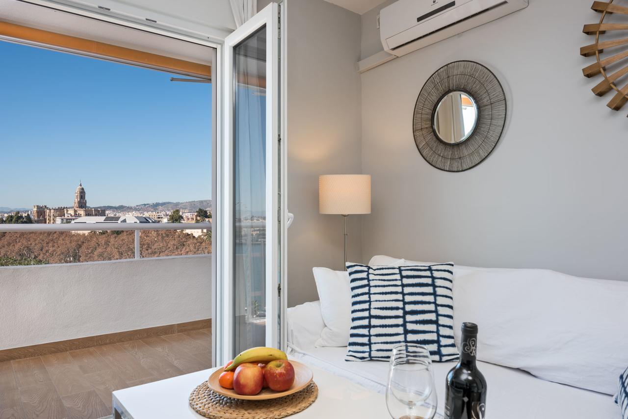 Susana Beach Apartment In Malaga By Solaga Holiday Homes ภายนอก รูปภาพ
